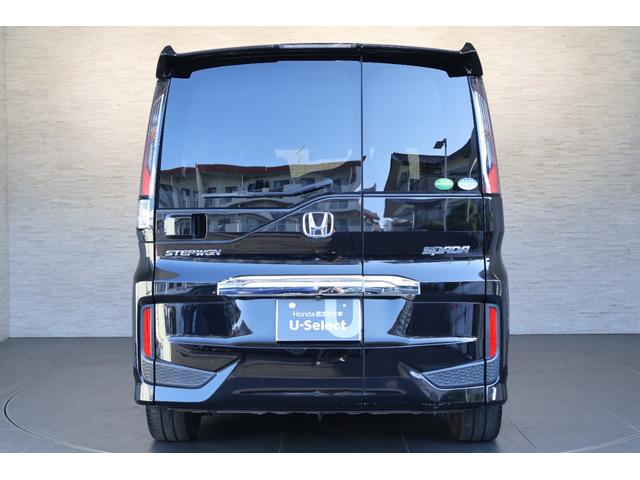 ステップワゴンスパーダ スパーダホンダセンシング 純正Mナビ 後席モニター ドラレコ 盗難防止 助手席エアバッグ ワンオーナ- Wパワスラ 記録簿有 地デジ サイドエアバッグ LEDライト 横滑り防止システム オートエアコン リアカメラ ナビ&TV(5枚目)