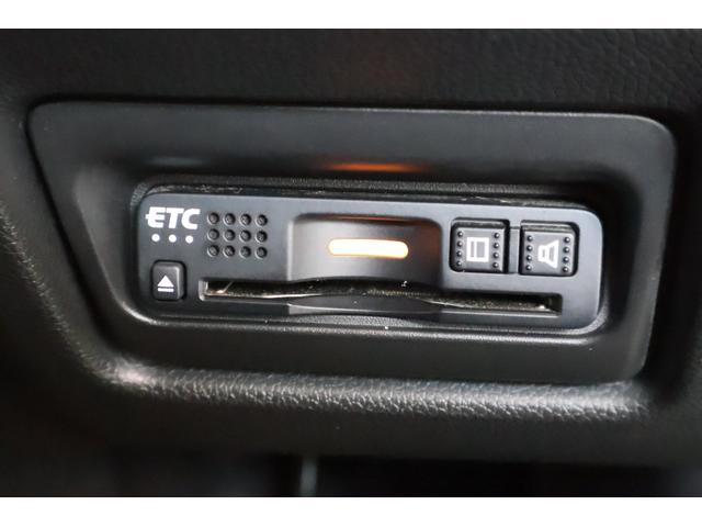 ステップワゴンスパーダ スパーダホンダセンシング 純正Mナビ 後席モニター ドラレコ 盗難防止 助手席エアバッグ ワンオーナ- Wパワスラ 記録簿有 地デジ サイドエアバッグ LEDライト 横滑り防止システム オートエアコン リアカメラ ナビ&TV(21枚目)