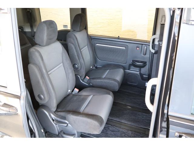 ステップワゴンスパーダ スパーダホンダセンシング 純正Mナビ 後席モニター ドラレコ 盗難防止 助手席エアバッグ ワンオーナ- Wパワスラ 記録簿有 地デジ サイドエアバッグ LEDライト 横滑り防止システム オートエアコン リアカメラ ナビ&TV(26枚目)