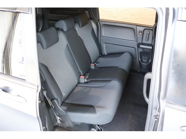 フリードスパイクハイブリッド ジャストセレクション 純正ナビ 左側パワスラ Bカメ Sキー キーフリー セキュリティーアラーム 横滑り防止機能 DVD視聴 後カメラ ワンセグTV ナビTV エアコン 記録簿 フルフラットシート 両側スライド片側電動(6枚目)