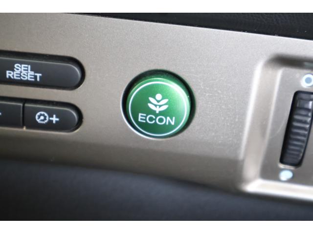 フリードスパイクハイブリッド ジャストセレクション 純正ナビ 左側パワスラ Bカメ Sキー キーフリー セキュリティーアラーム 横滑り防止機能 DVD視聴 後カメラ ワンセグTV ナビTV エアコン 記録簿 フルフラットシート 両側スライド片側電動(15枚目)