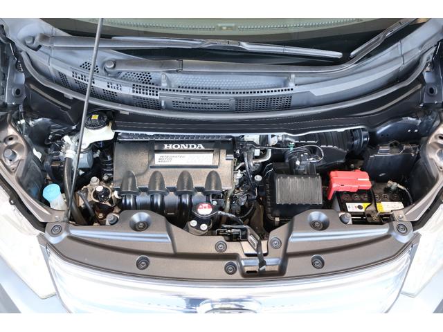 フリードスパイクハイブリッド ジャストセレクション 純正ナビ 左側パワスラ Bカメ Sキー キーフリー セキュリティーアラーム 横滑り防止機能 DVD視聴 後カメラ ワンセグTV ナビTV エアコン 記録簿 フルフラットシート 両側スライド片側電動(32枚目)