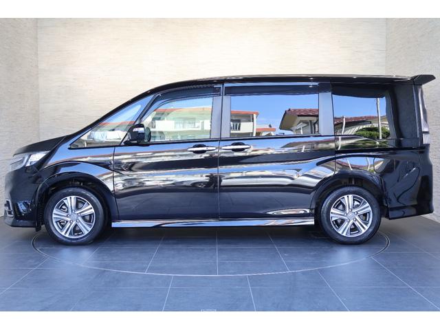 当社の優秀なスタッフがしっかり点検整備をさせていただいてからご納車いたします！さらに！エンジンオイル、エレメント・ミッションオイル・ワイパーゴムを新品交換になります！これで安心して乗って頂けます！