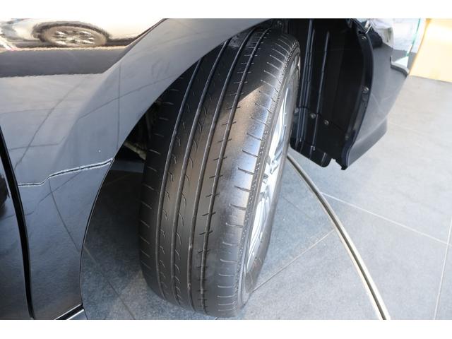 タイヤサイズは２０５／６０Ｒ１６です。