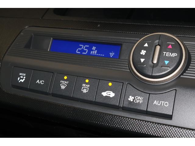 フリードハイブリッド ハイブリッドプレミアムエディション　純ナビ　両パワスラ　社外アルミ　Ｂカメラ　ＥＴＣ　Ｒカメ　ＵＳＢ　横滑り防止　両側電動ＳＤ　ＤＶＤ　オートクルーズコントロール　キーフリー　スマートキーシステム　ワンセグ　エアコン　パワーウィンドウ（6枚目）