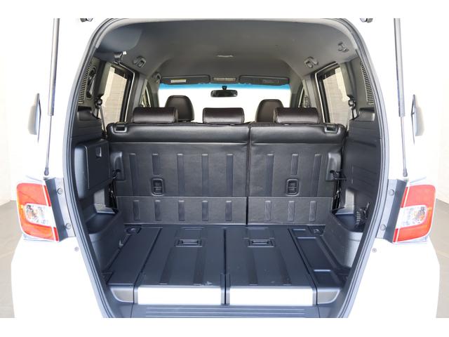 フリードハイブリッド ハイブリッドプレミアムエディション　純ナビ　両パワスラ　社外アルミ　Ｂカメラ　ＥＴＣ　Ｒカメ　ＵＳＢ　横滑り防止　両側電動ＳＤ　ＤＶＤ　オートクルーズコントロール　キーフリー　スマートキーシステム　ワンセグ　エアコン　パワーウィンドウ（13枚目）