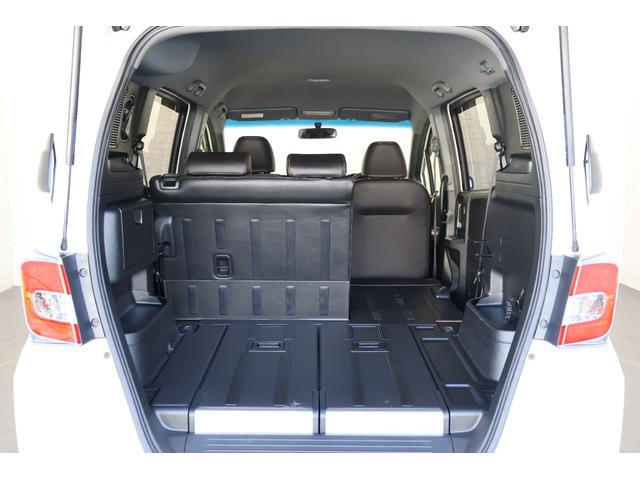 フリードハイブリッド ハイブリッドプレミアムエディション　純ナビ　両パワスラ　社外アルミ　Ｂカメラ　ＥＴＣ　Ｒカメ　ＵＳＢ　横滑り防止　両側電動ＳＤ　ＤＶＤ　オートクルーズコントロール　キーフリー　スマートキーシステム　ワンセグ　エアコン　パワーウィンドウ（15枚目）