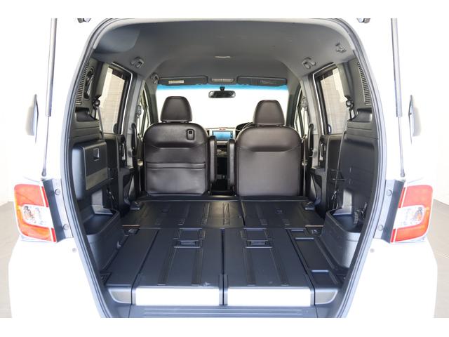 フリードハイブリッド ハイブリッドプレミアムエディション　純ナビ　両パワスラ　社外アルミ　Ｂカメラ　ＥＴＣ　Ｒカメ　ＵＳＢ　横滑り防止　両側電動ＳＤ　ＤＶＤ　オートクルーズコントロール　キーフリー　スマートキーシステム　ワンセグ　エアコン　パワーウィンドウ（16枚目）