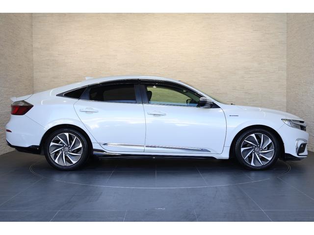 このお車はホンダ純正光脱臭・抗菌加工を納車前に致します。光触媒消臭は光触媒と銀イオンにより消臭とウイルス除菌や抗菌効果のダブル効果で車内を快適に保ちます。