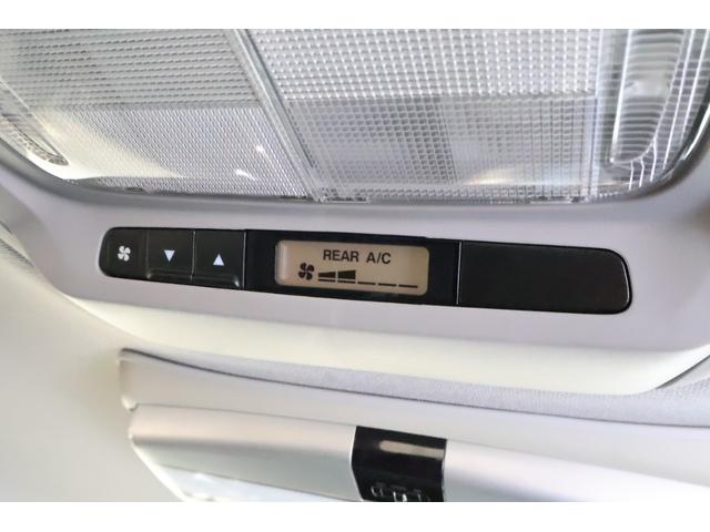 オデッセイ Ｍエアロパッケージ　純ナビ　後席モニター　純アルミ　ＥＴＣ　キーフリー　パーキングセンサー　点検記録簿　ＵＳＢ入力　地デジフルセグ　バックカメ　横滑り防止装置　パワーウィンドウ　フルオートエアコン　ドライブレコーダー（8枚目）