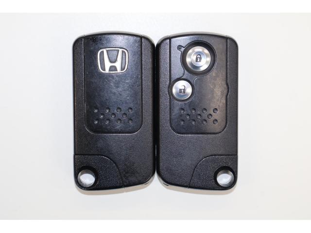 オデッセイ Ｍエアロパッケージ　純ナビ　後席モニター　純アルミ　ＥＴＣ　キーフリー　パーキングセンサー　点検記録簿　ＵＳＢ入力　地デジフルセグ　バックカメ　横滑り防止装置　パワーウィンドウ　フルオートエアコン　ドライブレコーダー（32枚目）