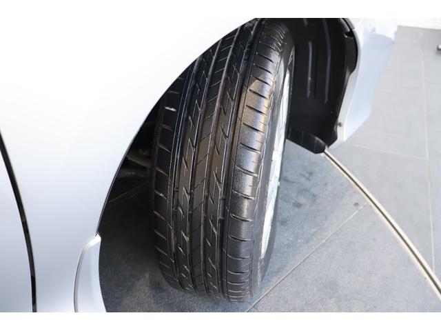 グレイス ハイブリッドＬＸ　純正ナビ　ＥＴＣ　スマキー２個　ＶＳＡ　衝突被害軽減システム　スマートキ　ＤＶＤ　ＬＥＤヘッドランプ　パワーウインドウ　キーレス　クルーズコントロール　ＡＡＣ　横滑り防止機能　ＡＢＳ　Ｉストップ（22枚目）