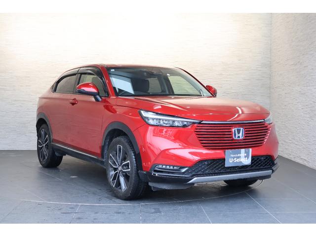 ヴェゼル ｅ：ＨＥＶＺ　純ナビ　ＥＴＣ　ワイアレス充電　パワーテールゲート　全周囲カメラ　ハンドルヒーター　Ｗシートヒーター　衝突回避支援ブレーキ機能　パノラミックビューモニター　１オナ　スマキ　エアバッグ　ＬＤＡ　追従（33枚目）