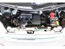 エンジンルームもとても綺麗な車両です。