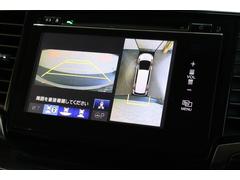 マルチビューモニター付き！空の上から見下ろすような視点で駐車が可能♪前後左右の状況が把握でき、安心して駐車が可能です。 5
