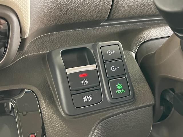 Ｎ－ＢＯＸ Ｌ　ホンダセンシング　メモリーナビ　いまコレ＋　新品フロアマット　ドラレコ　ＥＴＣ　衝突回避支援ブレーキ　Ｉ－ＳＴＯＰ　ＰＷ　パワステ　Ｓヒーター　スマ－トキ－　Ｂカメ　横滑り防止　ＬＥＤライト　盗難防止（17枚目）