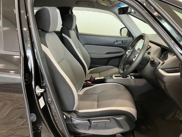 フィット ｅ：ＨＥＶクロスター　レンタアップ　ホンダセンシング　ホンダコネクトディスプレイ　アルミホイール　フルセグＴＶ　Ｂｌｕｅｔｏｏｔｈ対応　衝突回避システム　フルオートエアコン　ＬＥＤランプ　エアバッグ　サイドエアバック（23枚目）