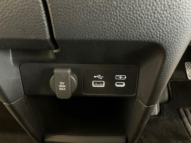 ステップワゴン ｅ：ＨＥＶスパーダ　１１．４インチホンダコネクトナビ　ブラインドスポット　前後ドラレコ　７人乗り　オットマン　フルセグＴＶ　Ｂｌｕｅｔｏｏｔｈ対応　ホンダセンシング　デュアルエアコン　フルオートエアコン　ＥＳＣ　イモビ（24枚目）