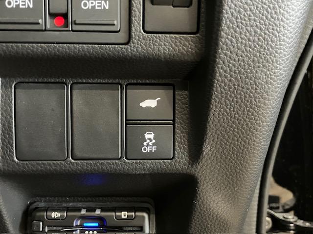 ステップワゴン ｅ：ＨＥＶスパーダ　１１．４インチホンダコネクトナビ　ブラインドスポット　前後ドラレコ　７人乗り　オットマン　フルセグＴＶ　Ｂｌｕｅｔｏｏｔｈ対応　ホンダセンシング　デュアルエアコン　フルオートエアコン　ＥＳＣ　イモビ（26枚目）