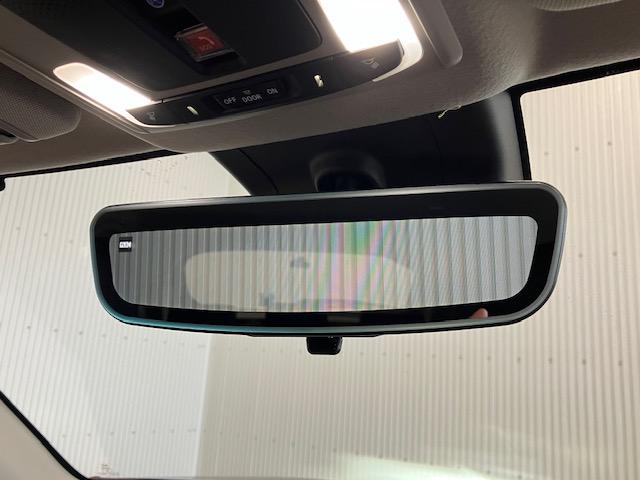 ヴェゼル e:HEVZ 無限スタイリング3点セット ホンダセンシング ホンダコネクトディスプレイ アドバンスドルームミラー リアドラレコ ブラインドスポット 後退出庫サポート 衝突回避支援ブレーキ機能 スマキ Pトランク(5枚目)