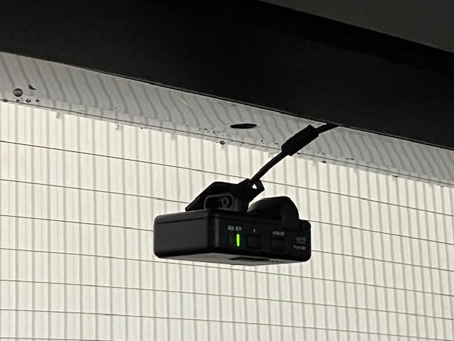 ヴェゼル e:HEVZ 無限スタイリング3点セット ホンダセンシング ホンダコネクトディスプレイ アドバンスドルームミラー リアドラレコ ブラインドスポット 後退出庫サポート 衝突回避支援ブレーキ機能 スマキ Pトランク(6枚目)