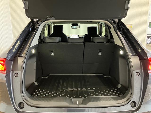 ヴェゼル e:HEVZ 無限スタイリング3点セット ホンダセンシング ホンダコネクトディスプレイ アドバンスドルームミラー リアドラレコ ブラインドスポット 後退出庫サポート 衝突回避支援ブレーキ機能 スマキ Pトランク(29枚目)