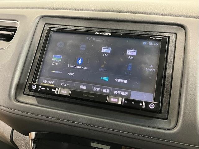 ヴェゼル ハイブリッドＸ・ホンダセンシング　メモリーナビ　前後ドラレコ　アルミホイール　ＥＴＣ　ＣＤ・ＤＶＤ再生対応　パドルシフト　バックカメラ　地デジ　Ａクルーズ　Ｂモニ　スマキー　オートエアコン　ＶＳＡ　ＬＥＤヘッドライト　ＡＢＳ　ナビＴＶ（6枚目）