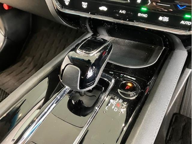 ヴェゼル ハイブリッドＸ・ホンダセンシング　メモリーナビ　前後ドラレコ　アルミホイール　ＥＴＣ　ＣＤ・ＤＶＤ再生対応　パドルシフト　バックカメラ　地デジ　Ａクルーズ　Ｂモニ　スマキー　オートエアコン　ＶＳＡ　ＬＥＤヘッドライト　ＡＢＳ　ナビＴＶ（19枚目）