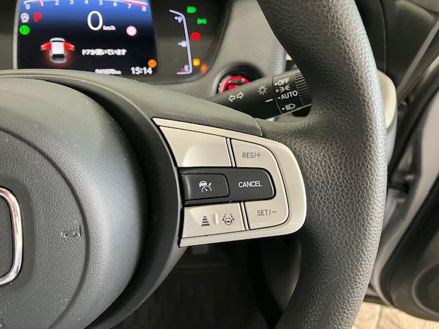 フィット ベーシック 8インチベーシックインターナビ ホンダセンシング アイスト 衝突軽減 DVD再生 VSA 地デジ オートエアコン ETC車載器 イモビライザー クルーズコントロール スマートキー パワーステアリング(21枚目)