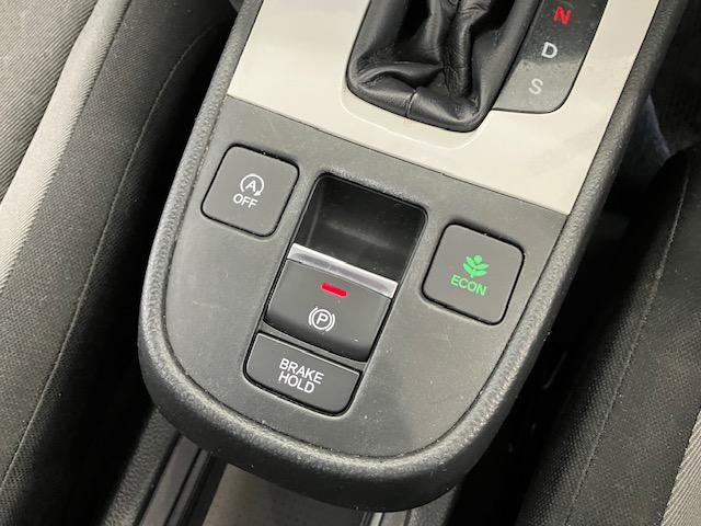 フィット ベーシック 8インチベーシックインターナビ ホンダセンシング アイスト 衝突軽減 DVD再生 VSA 地デジ オートエアコン ETC車載器 イモビライザー クルーズコントロール スマートキー パワーステアリング(28枚目)