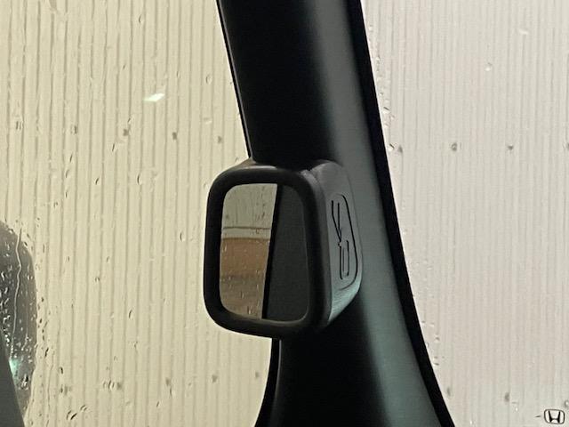 N-BOXカスタム ベースグレード 届出済未使用車 4WD ホンダセンシング シートヒーター 前後誤発進抑制 Iストップ オートエアコン LEDヘッド 盗難防止装置 エアバック スマートキー キーレス オートクルーズコントロール(9枚目)