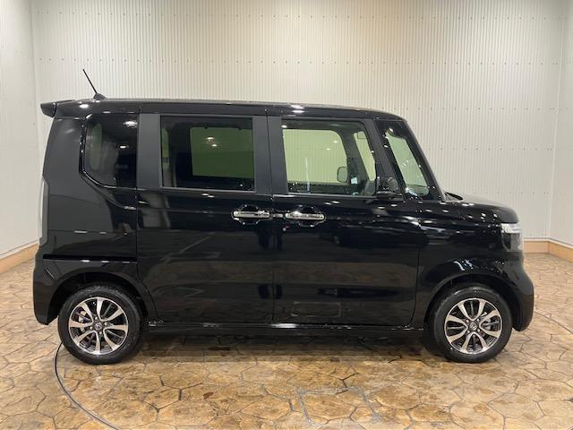 N-BOXカスタム ベースグレード 届出済未使用車 4WD ホンダセンシング シートヒーター 前後誤発進抑制 Iストップ オートエアコン LEDヘッド 盗難防止装置 エアバック スマートキー キーレス オートクルーズコントロール(13枚目)