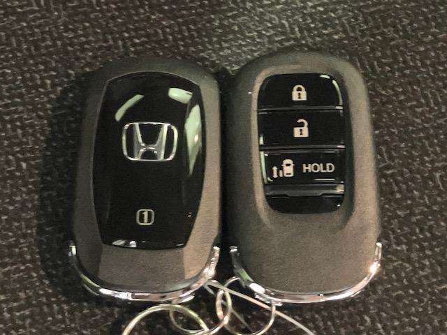 N-BOXカスタム ベースグレード 届出済未使用車 4WD ホンダセンシング シートヒーター 前後誤発進抑制 Iストップ オートエアコン LEDヘッド 盗難防止装置 エアバック スマートキー キーレス オートクルーズコントロール(25枚目)