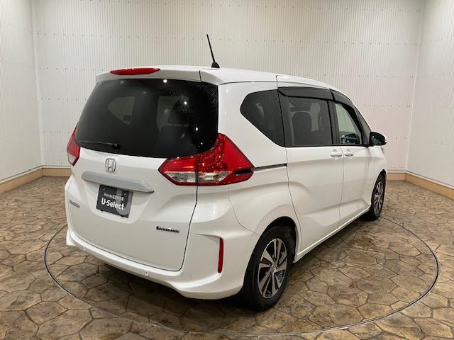 フリードハイブリッド ハイブリッド・G 6人乗り メモリーナビ 両側パワースライドドア 両電動ドア クルコン スマキー パワーステアリング LEDライト フルセグTV ETC付 フルオートエアコン Bカメラ 盗難防止システム シートH(3枚目)