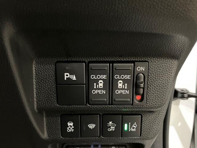 フリードハイブリッド ハイブリッド・G 6人乗り メモリーナビ 両側パワースライドドア 両電動ドア クルコン スマキー パワーステアリング LEDライト フルセグTV ETC付 フルオートエアコン Bカメラ 盗難防止システム シートH(22枚目)