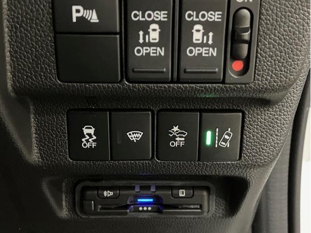 フリードハイブリッド ハイブリッド・G 6人乗り メモリーナビ 両側パワースライドドア 両電動ドア クルコン スマキー パワーステアリング LEDライト フルセグTV ETC付 フルオートエアコン Bカメラ 盗難防止システム シートH(23枚目)