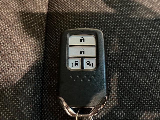 フリードハイブリッド ハイブリッド・G 6人乗り メモリーナビ 両側パワースライドドア 両電動ドア クルコン スマキー パワーステアリング LEDライト フルセグTV ETC付 フルオートエアコン Bカメラ 盗難防止システム シートH(31枚目)