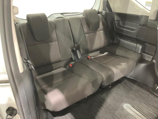 フリードハイブリッド ハイブリッド・Ｇホンダセンシング　６人乗り　メモリーナビ　前後ドラレコ　軽減ブレーキ　キーフリーシステム　ＤＶＤ再生可能　ＥＣＯＮ　後カメラ　Ａクルーズ　地デジフルセグＴＶ　ＬＥＤヘッドランプ　横滑防止　ドライブレコーダ　３列シート（27枚目）