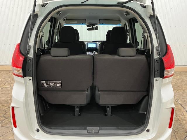 フリードハイブリッド ハイブリッド・Ｇホンダセンシング　６人乗り　メモリーナビ　前後ドラレコ　軽減ブレーキ　キーフリーシステム　ＤＶＤ再生可能　ＥＣＯＮ　後カメラ　Ａクルーズ　地デジフルセグＴＶ　ＬＥＤヘッドランプ　横滑防止　ドライブレコーダ　３列シート（28枚目）