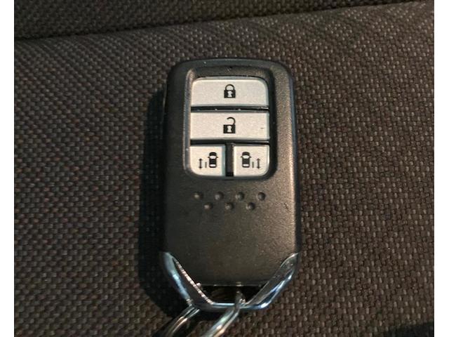 フリードハイブリッド ハイブリッド・Ｇホンダセンシング　６人乗り　メモリーナビ　前後ドラレコ　軽減ブレーキ　キーフリーシステム　ＤＶＤ再生可能　ＥＣＯＮ　後カメラ　Ａクルーズ　地デジフルセグＴＶ　ＬＥＤヘッドランプ　横滑防止　ドライブレコーダ　３列シート（30枚目）