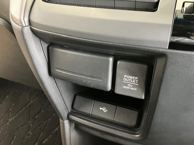 ステップワゴンスパーダ スパーダホンダセンシング 10インチプレミアムインターナビ リア席モニター 前後ドラレコ わくわくゲート ETC 盗難防止 助手席エアバッグ Wパワスラ リアオートエアコン 地デジ LEDライト 横滑り防止システム リアカメラ(22枚目)