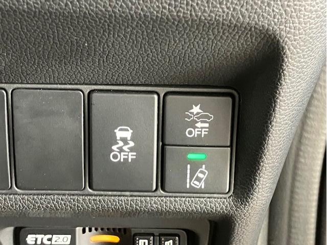 ステップワゴンスパーダ スパーダホンダセンシング 10インチプレミアムインターナビ リア席モニター 前後ドラレコ わくわくゲート ETC 盗難防止 助手席エアバッグ Wパワスラ リアオートエアコン 地デジ LEDライト 横滑り防止システム リアカメラ(23枚目)