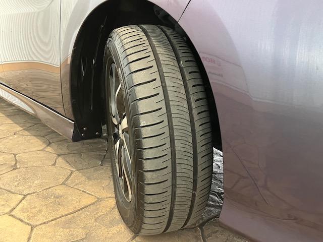 ステップワゴンスパーダ スパーダホンダセンシング 10インチプレミアムインターナビ リア席モニター 前後ドラレコ わくわくゲート ETC 盗難防止 助手席エアバッグ Wパワスラ リアオートエアコン 地デジ LEDライト 横滑り防止システム リアカメラ(34枚目)