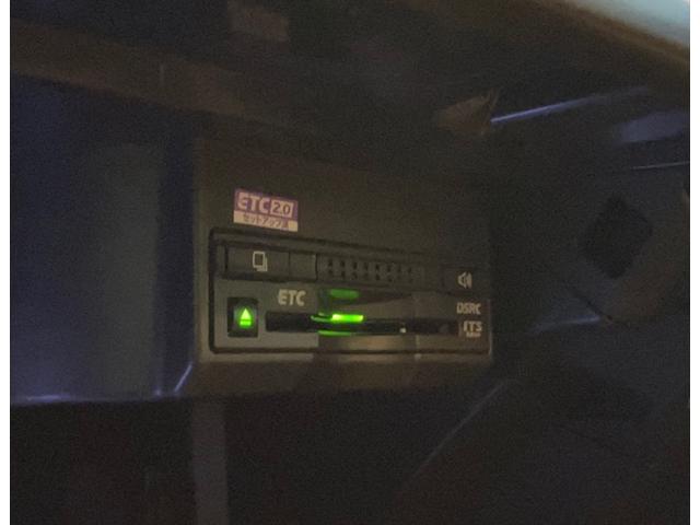 CT CT200hバージョンC メモリーナビ サンルーフ 前後ドラレコ アルミホイール パドルシフト TVナビ サイドエアバック 地デジTV バックガイドモニター キーレスエントリー ESC ETC付き AUTOエアコン エアバック(8枚目)