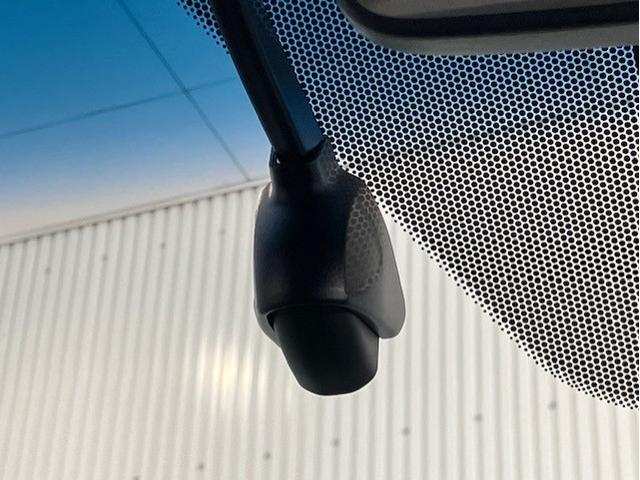 ステップワゴンスパーダ e:HEVスパーダG・EXホンダセンシング リア席モニター 9インチプレミアムインターナビ 前後ドラレコ アルミホイール フルセグTV Bluetooth対応 エアバック 地デジ クルコン サイドエアバッグ シ-トヒ-タ- 衝突軽減システム(5枚目)