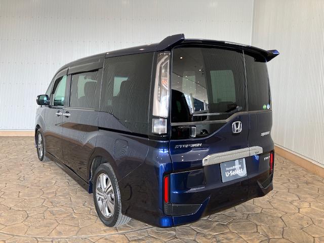 ステップワゴンスパーダ e:HEVスパーダG・EXホンダセンシング リア席モニター 9インチプレミアムインターナビ 前後ドラレコ アルミホイール フルセグTV Bluetooth対応 エアバック 地デジ クルコン サイドエアバッグ シ-トヒ-タ- 衝突軽減システム(15枚目)
