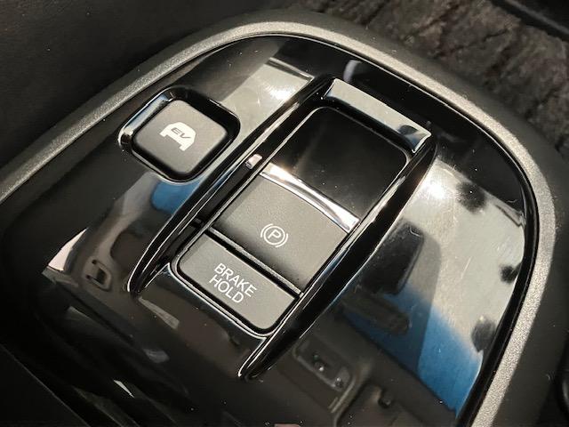 ステップワゴンスパーダ e:HEVスパーダG・EXホンダセンシング リア席モニター 9インチプレミアムインターナビ 前後ドラレコ アルミホイール フルセグTV Bluetooth対応 エアバック 地デジ クルコン サイドエアバッグ シ-トヒ-タ- 衝突軽減システム(21枚目)