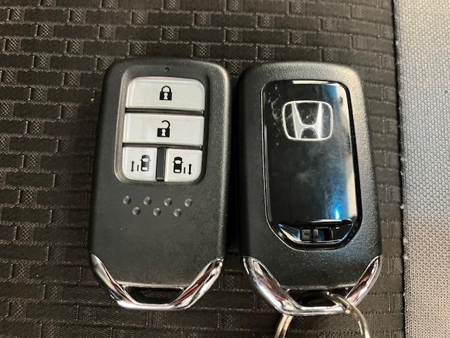 ステップワゴンスパーダ e:HEVスパーダG・EXホンダセンシング リア席モニター 9インチプレミアムインターナビ 前後ドラレコ アルミホイール フルセグTV Bluetooth対応 エアバック 地デジ クルコン サイドエアバッグ シ-トヒ-タ- 衝突軽減システム(35枚目)