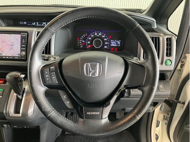 ステップワゴンスパーダ ZHDDナビエディション FOPナビ バックカメラ CD・DVD再生対応 ベンチシート ETC パドルシフト PS バックモニター付 DVD再生機能 PW 横滑り防止機能 キーレスE リアクーラー エアコン セキュリティ(14枚目)