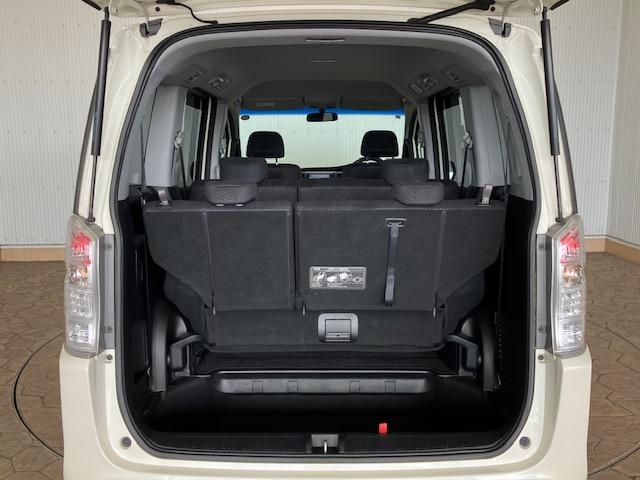 ステップワゴンスパーダ ZHDDナビエディション FOPナビ バックカメラ CD・DVD再生対応 ベンチシート ETC パドルシフト PS バックモニター付 DVD再生機能 PW 横滑り防止機能 キーレスE リアクーラー エアコン セキュリティ(25枚目)